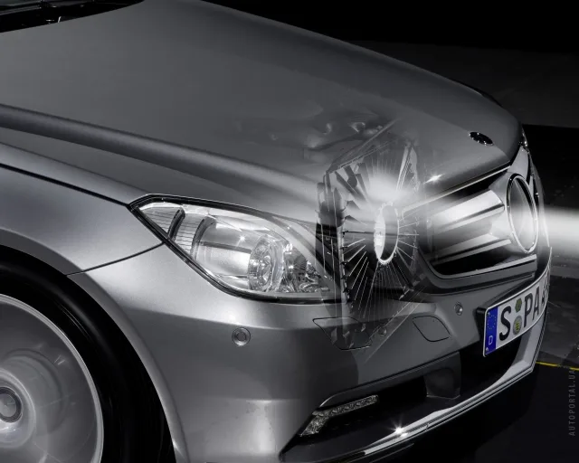Mercedes-Benz E-Class Cabriolet 2009 (Мерседес Бенц Е-Класс) кабриолет — 14