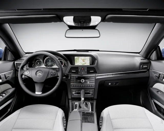 Mercedes-Benz E-Class Cabriolet 2009 (Мерседес Бенц Е-Класс) кабриолет — 2