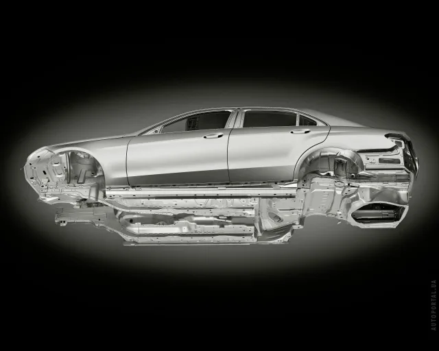 Mercedes-Benz E-Class W212 седан — 10