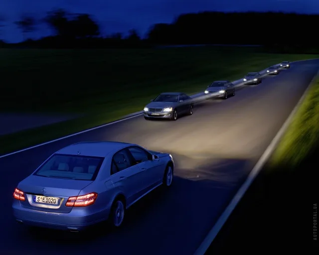 Mercedes-Benz E-Class W212 седан — 3