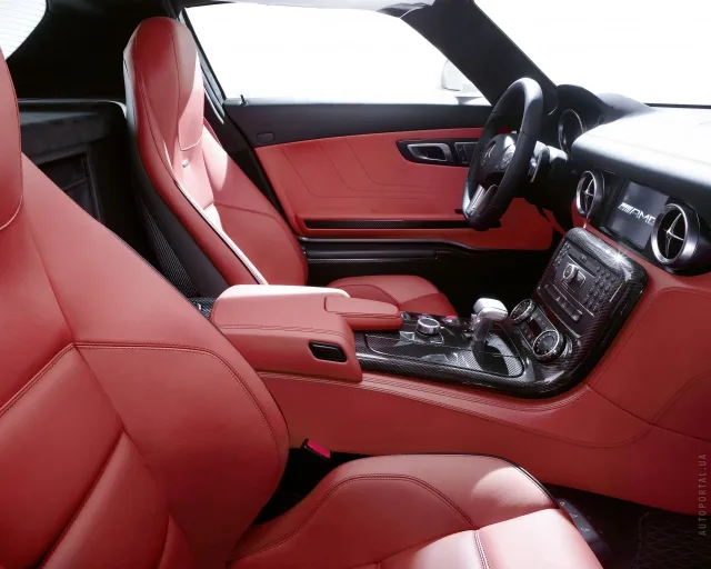 Mercedes-Benz SLS AMG (Мерседес Бенц СЛС АМГ) спорткар — 16