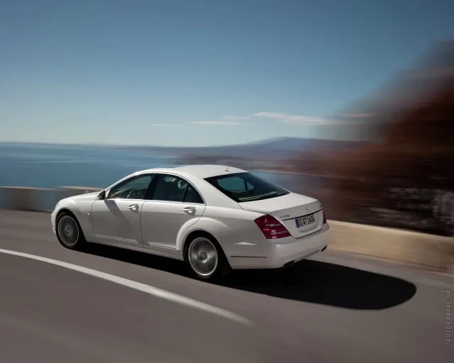 Mercedes-Benz S 250 CDI AT — 17