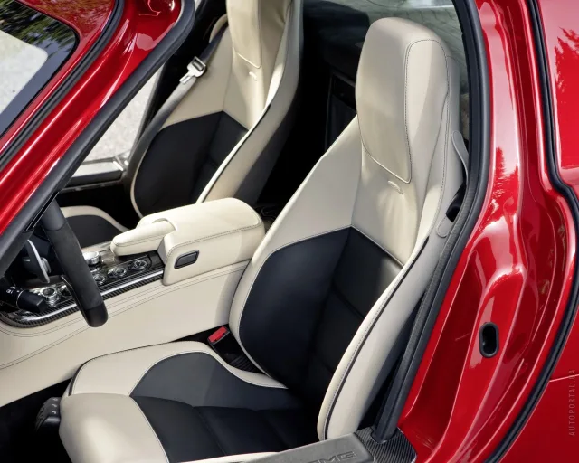 Mercedes-Benz SLS AMG (Мерседес Бенц СЛС АМГ) спорткар — 3