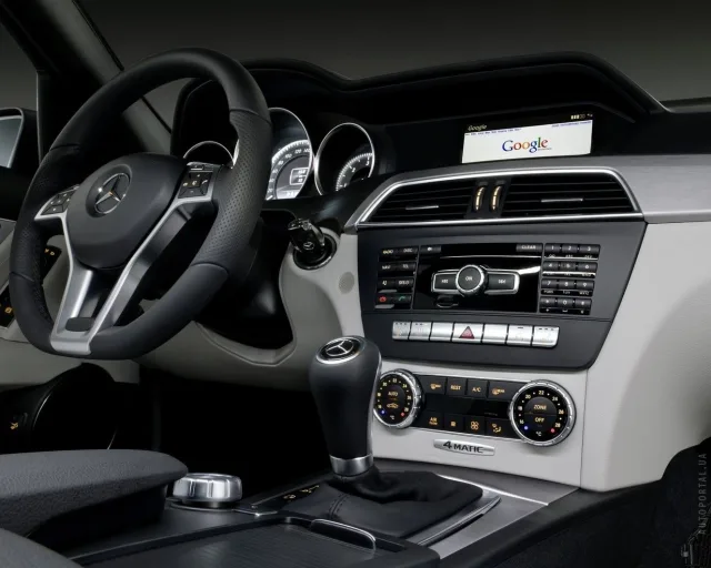 Mercedes-Benz C 200 CGI BlueEFFICIENCY — 10