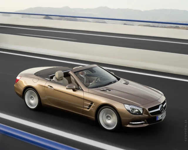Mercedes-Benz SL-Class coupe convertible — 18