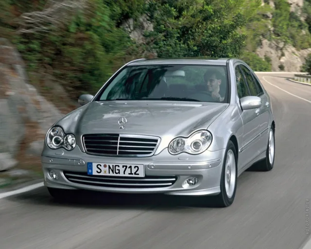Mercedes-Benz C 220 CDI — 18
