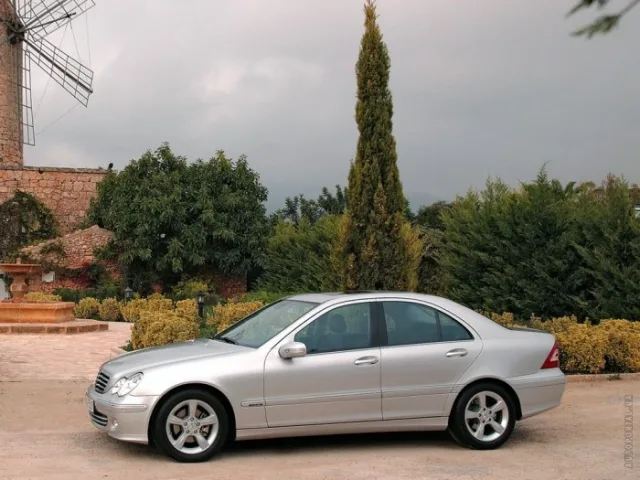 Mercedes-Benz C 220 CDI — 15