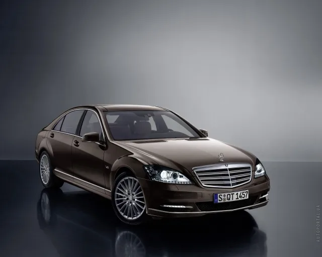 Mercedes-Benz S 250 CDI AT — 23