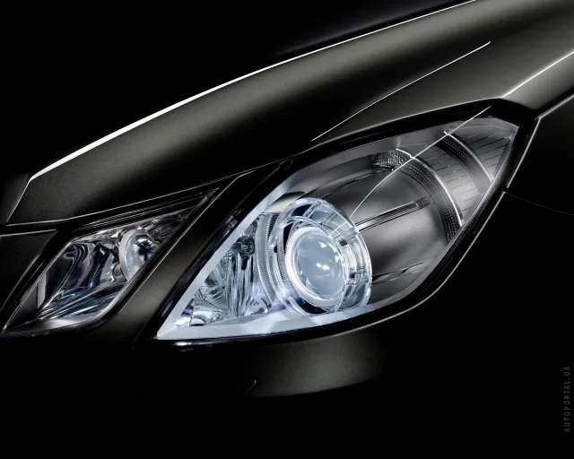 Mercedes-Benz E 200 Coupe BlueEfficiency — 20