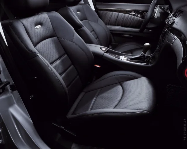 Mercedes-Benz E 320 CDI AT 4Matic — 9
