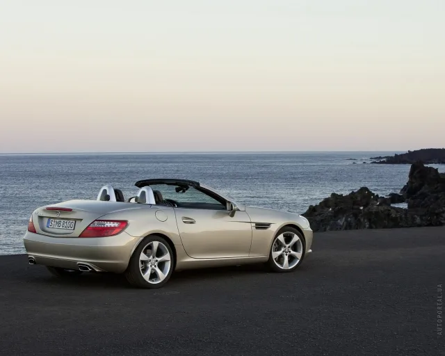 Mercedes-Benz SLK-Class 2011 (Мерседес Бенц СЛК-Класс) купе-кабриолет — 24