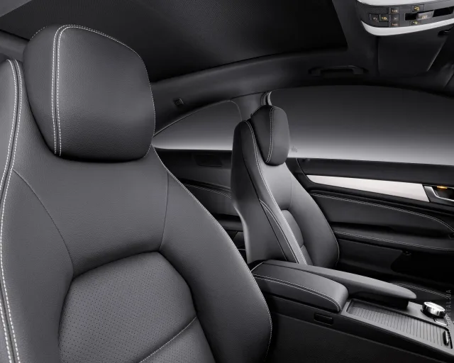 Mercedes-Benz C-Class Coupe C350 AT — 8