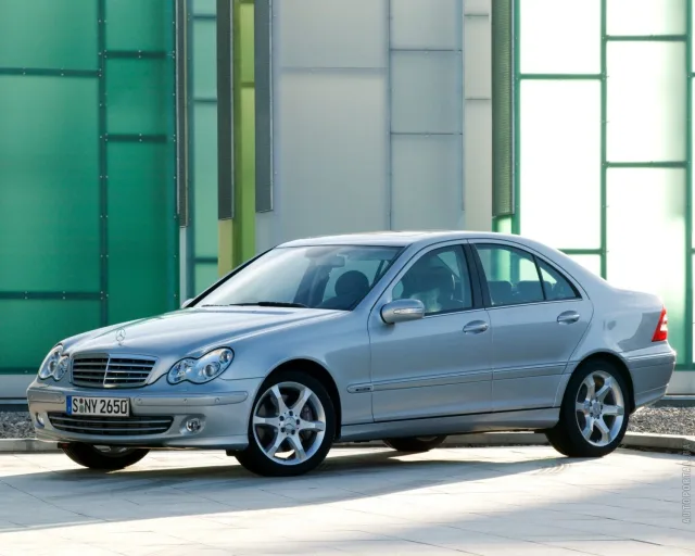 Mercedes-Benz C 220 CDI — 20