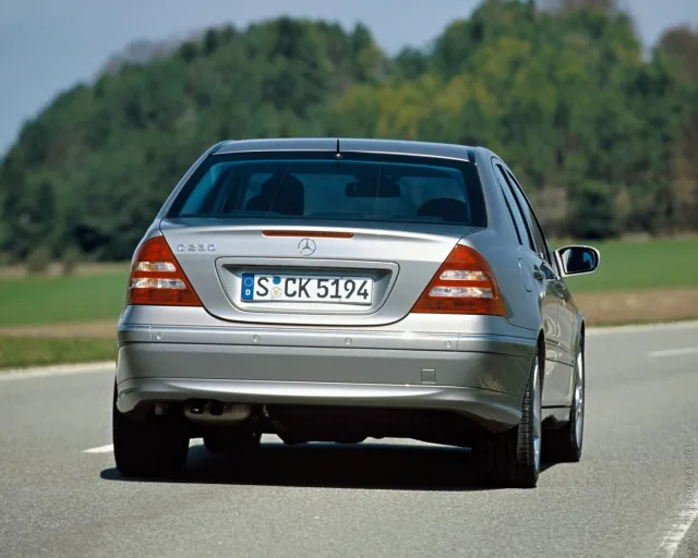 Mercedes-Benz C 220 CDI — 8