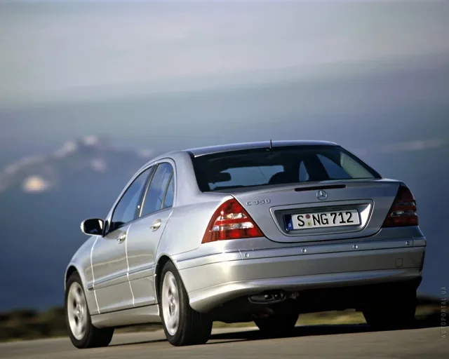 Mercedes-Benz C 220 CDI — 21