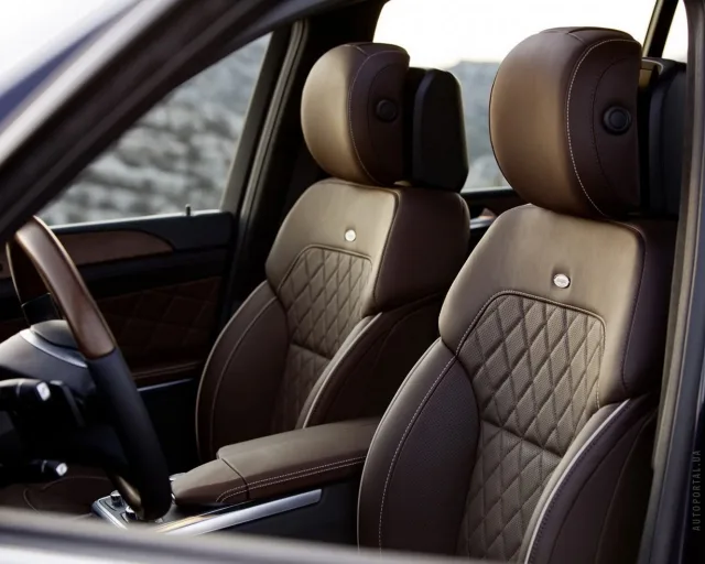 Mercedes-Benz GL-Class 2012 позашляховик — 4