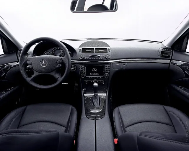 Mercedes-Benz E 320 CDI AT 4Matic — 6