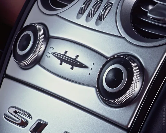 Mercedes-Benz SLR-Class coupe — 15