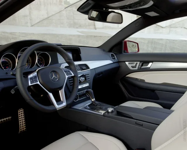 Mercedes-Benz C-Class Coupe C350 AT — 10