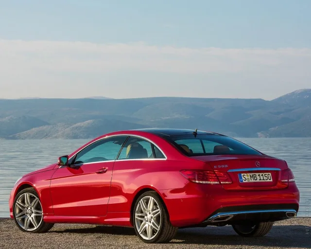 Mercedes-Benz E-Class Coupe 2013 coupe — 6