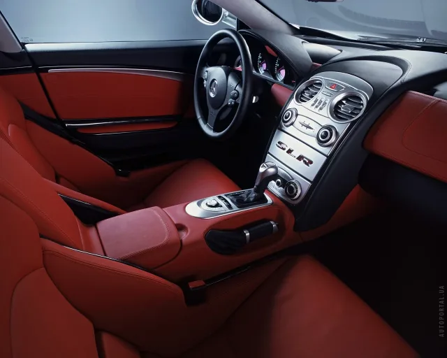 Mercedes-Benz SLR-Class coupe — 14