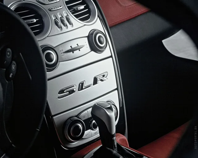 Mercedes-Benz SLR-Class coupe — 22