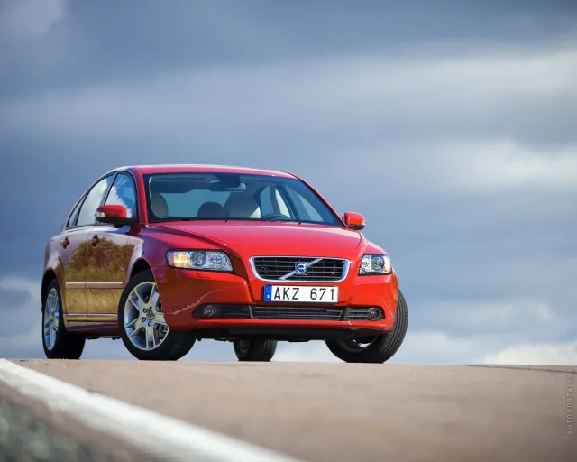 Volvo S40 2004 (Вольво С40) седан — 21