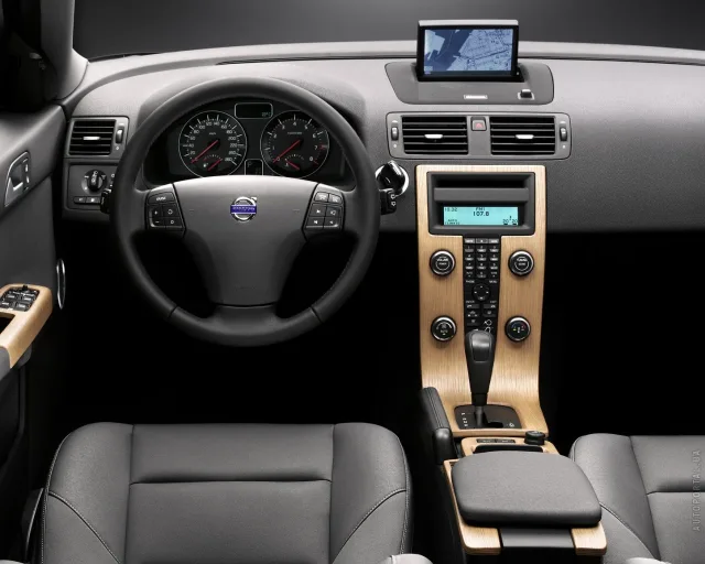 Volvo S40 2004 (Вольво С40) седан — 6