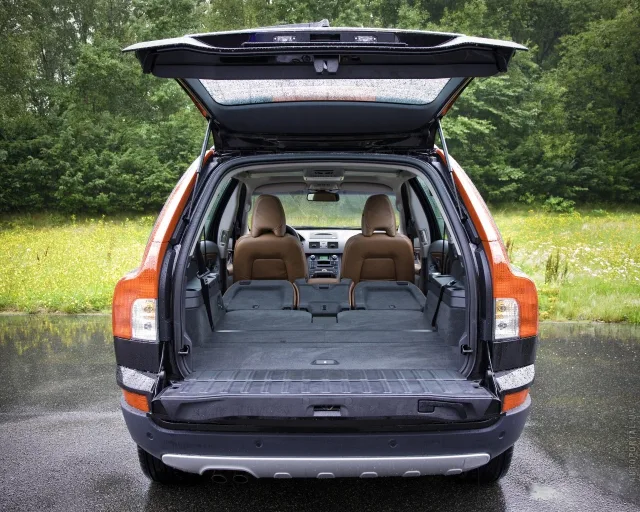 Volvo XC90 2.4D MT Kinetic — 8