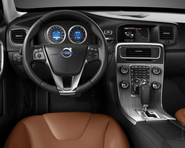 Volvo S60 2010 седан — 4