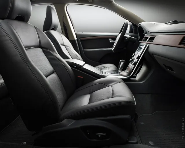 Volvo S80 седан — 5