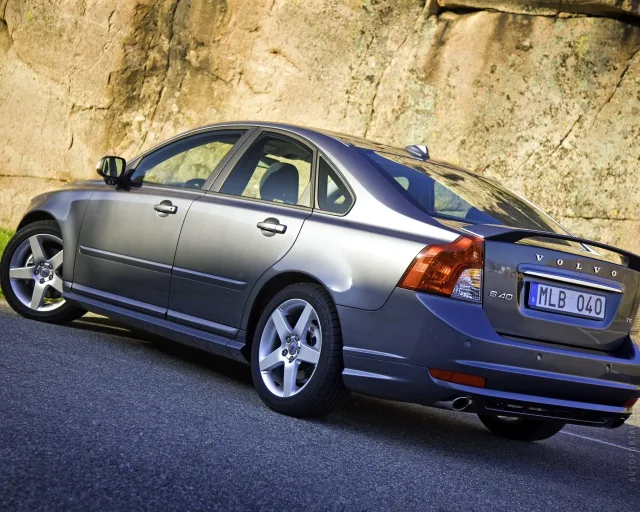 Volvo S40 2004 (Вольво С40) седан — 15