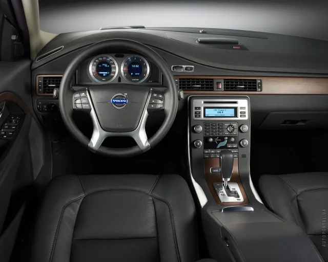 Volvo S80 седан — 13