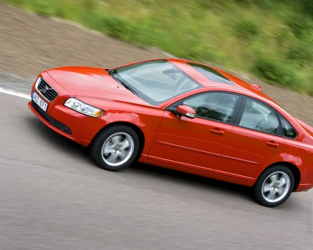 Volvo S40 2004 (Вольво С40) седан — 23