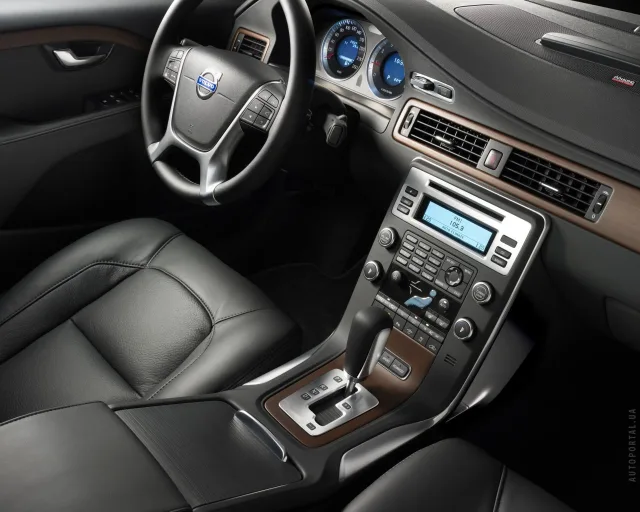 Volvo S80 седан — 21