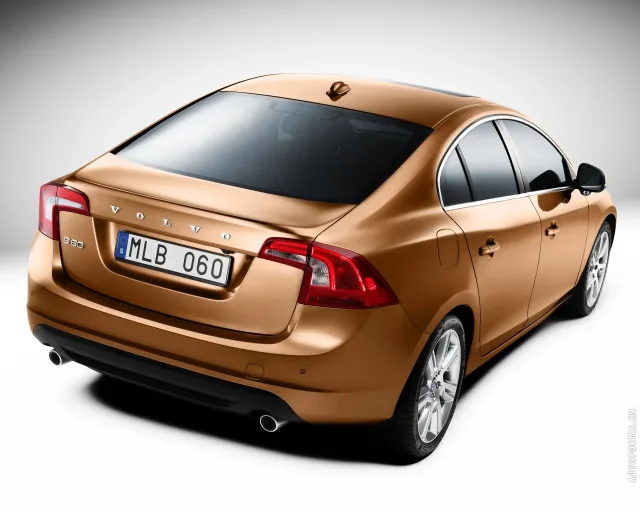 Volvo S60 2010 седан — 22