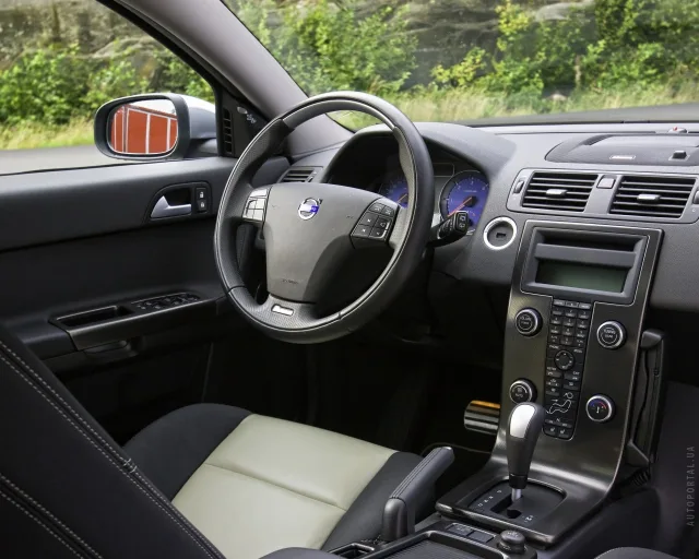 Volvo V50 універсал — 13