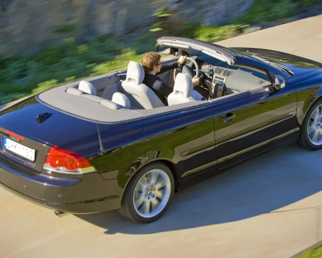 Volvo C70 2,4D AT Summum — 10