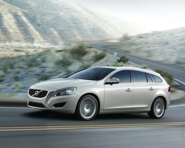 Volvo V60 2010 універсал — 17