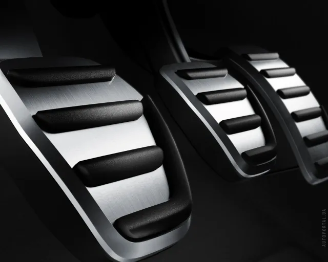 Volvo C30 2010 хетчбек — 4