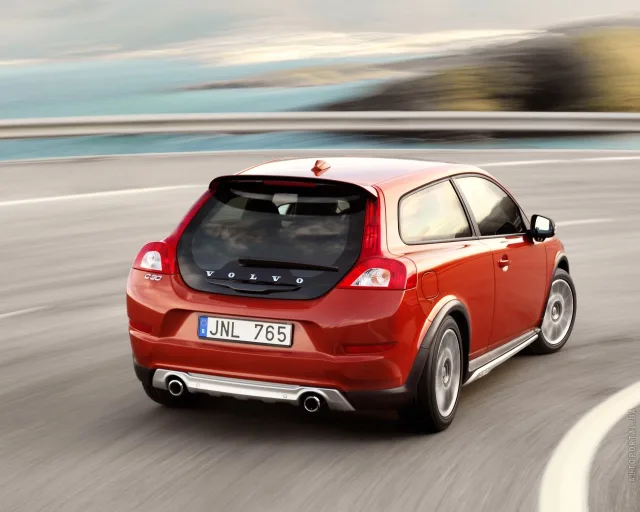 Volvo C30 2010 хетчбек — 20