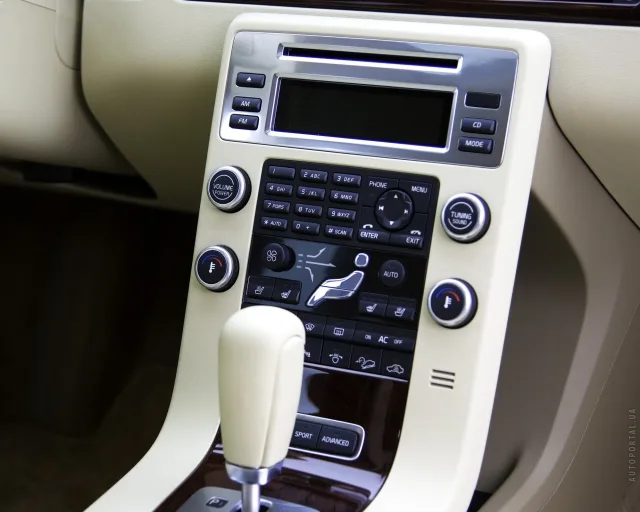 Volvo XC70 2007 універсал — 13