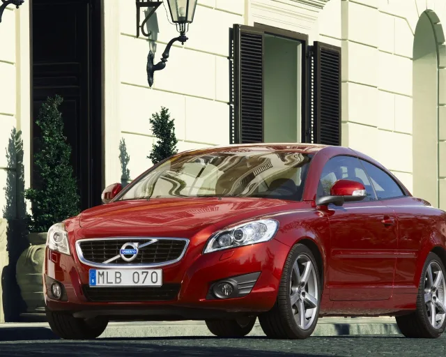 Volvo C70 2.4 MT Summum — 6