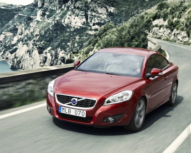 Volvo C70 2.4 MT Summum — 7