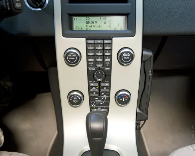 Volvo C30 2.0D MT Base — 7