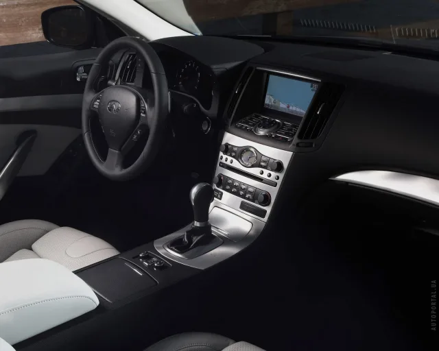Infiniti Q60 Cabrio 3.7 AT Hi-Tech — 2