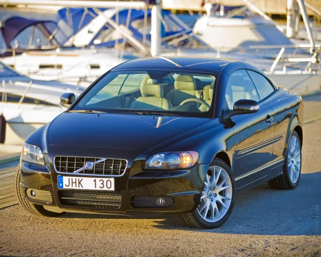 Volvo C70 2,4D AT Summum — 9