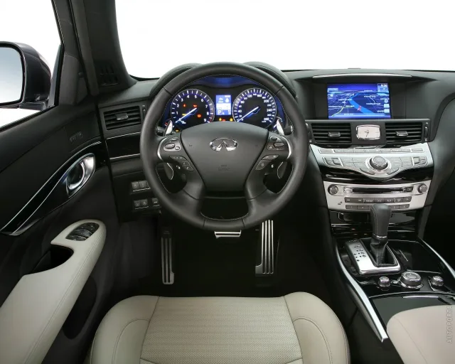 Infiniti M/Q70 седан — 4