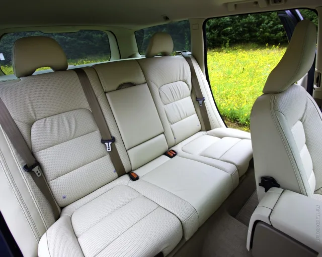 Volvo XC70 2007 універсал — 14