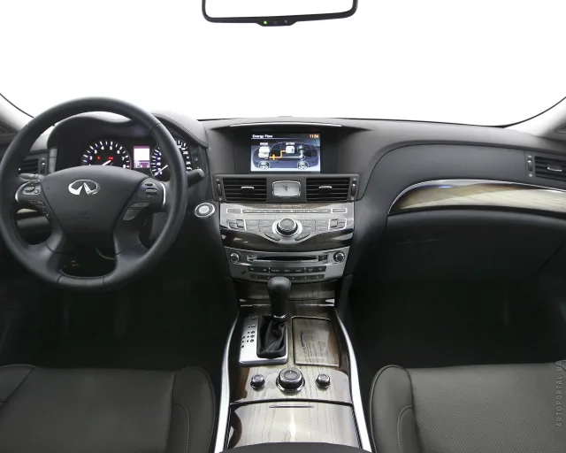 Infiniti M/Q70 седан — 13